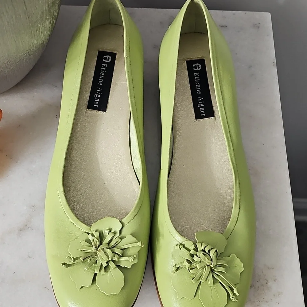 Etienne Aigner Lime Green Floral Ballet Flats - Picture 4 of 6
